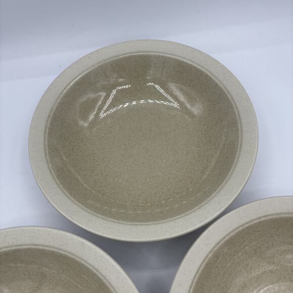 Mikasa Stone Craft Sand Piper Bowls Set of 3 8.5" CF404 Oven Microwave Safe - Picture 7 of 11